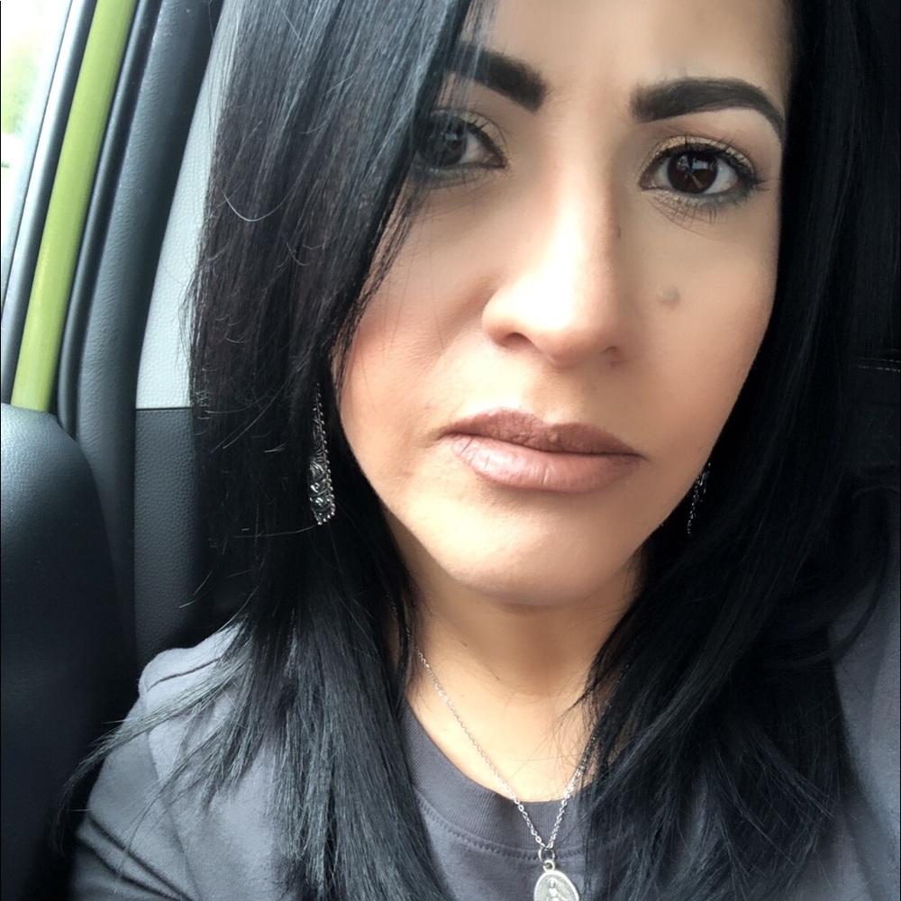 Meet your Posher, Zaida
